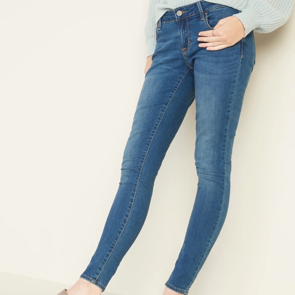 Old Navy Rockstar Super Skinny Low Rise Jeans